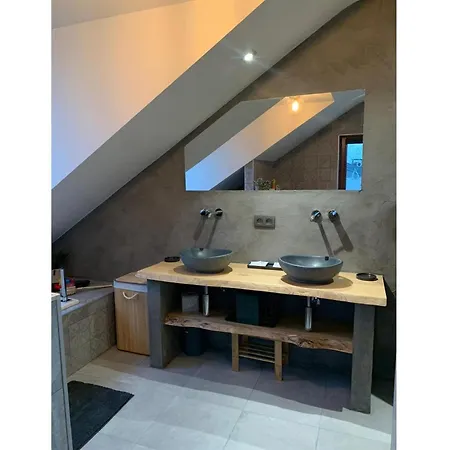 Elegant Family Stay, Wallonia Сasa de vacaciones